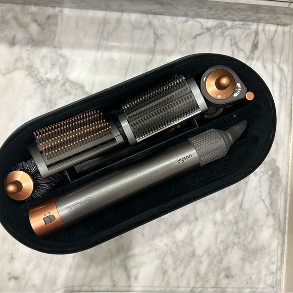 Dyson Hair Styler in Copper and Gray - Picture 4 of 4
